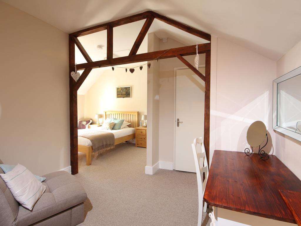 Horse & Groom Inn Milcombe Room photo