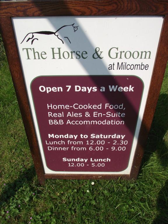 Horse & Groom Inn Milcombe Exterior photo