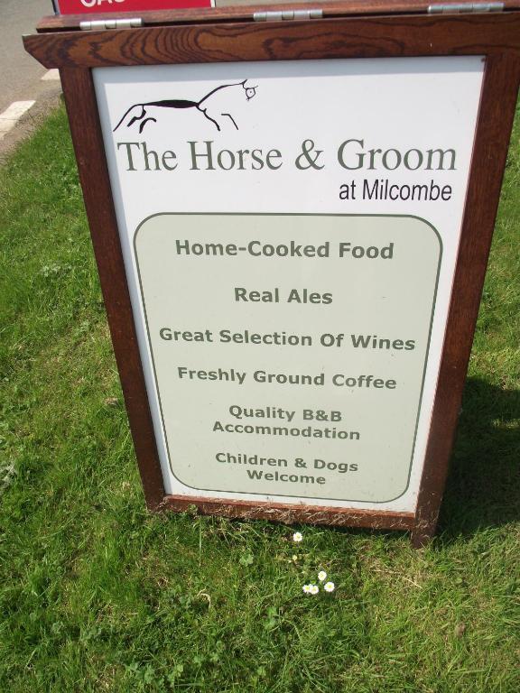 Horse & Groom Inn Milcombe Exterior photo